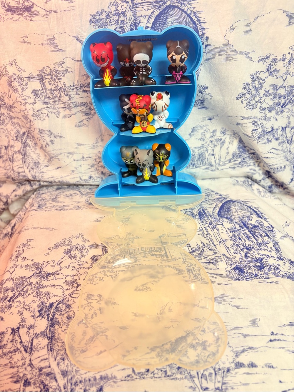 UB Funkeys lot of 10 + Carry Case W/4 Speed Racer Figures Untested